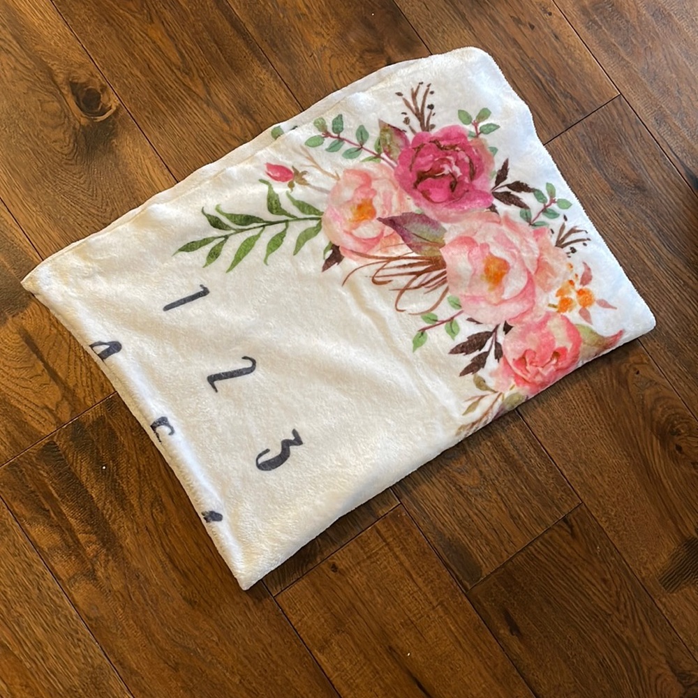 Baby month numbers fleece blanket